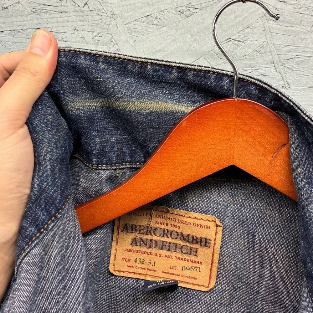 Abercrombie & Fitch Denim Jacket Men's XL Blue Trucker Distressed Vintage - Picture 2 of 12